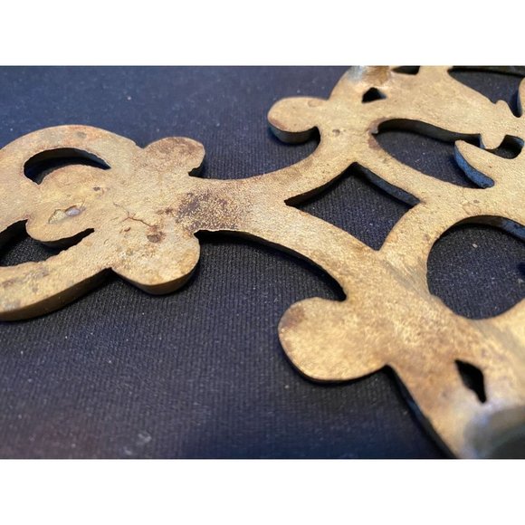 MCM Brass Trivet, Valentine Heart shape with Bird in Center -4.55" x 8" - Picture 4 of 7